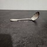 Vintage dusting spoon in excellent condition.