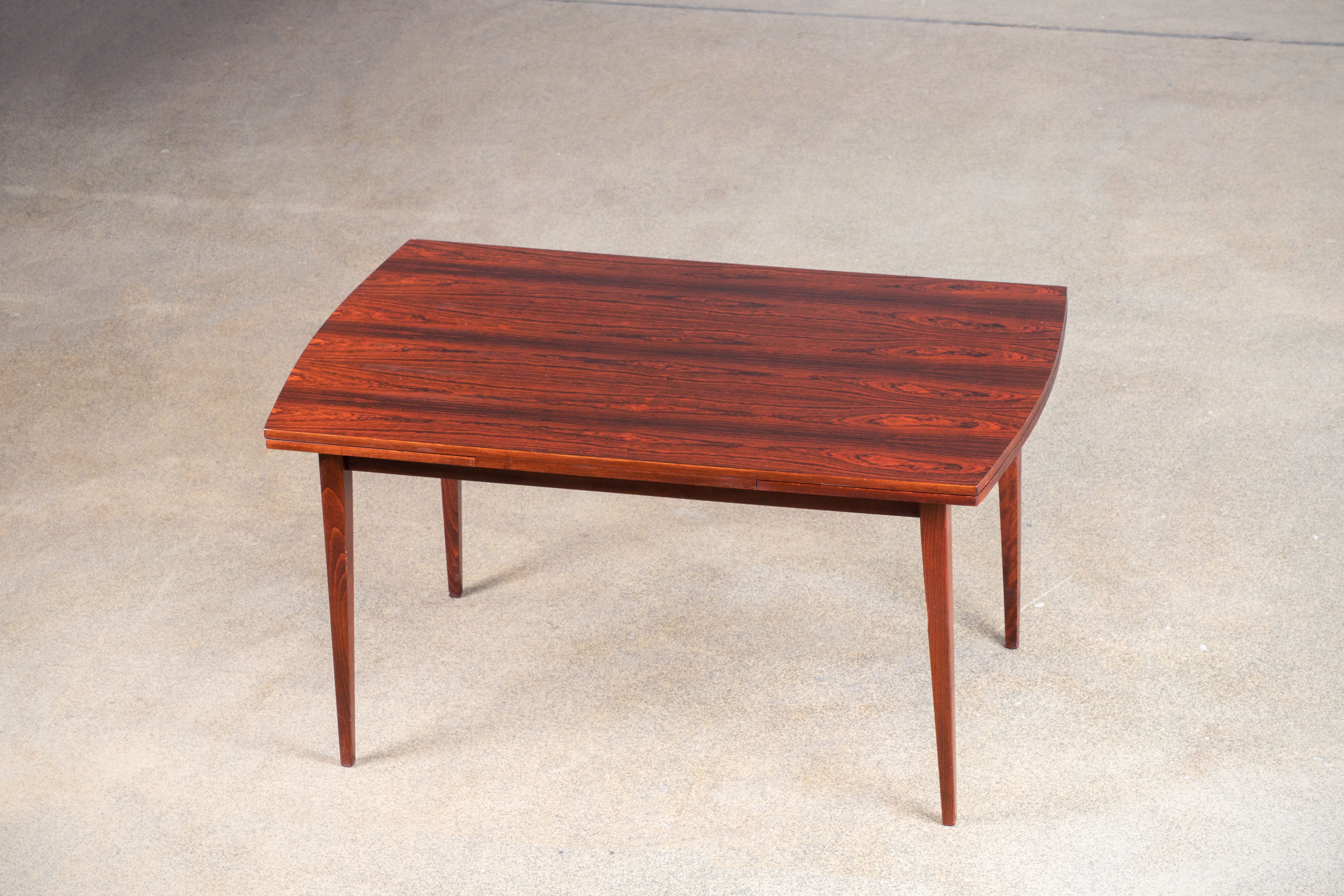 Table extensible scandinave en palissandre