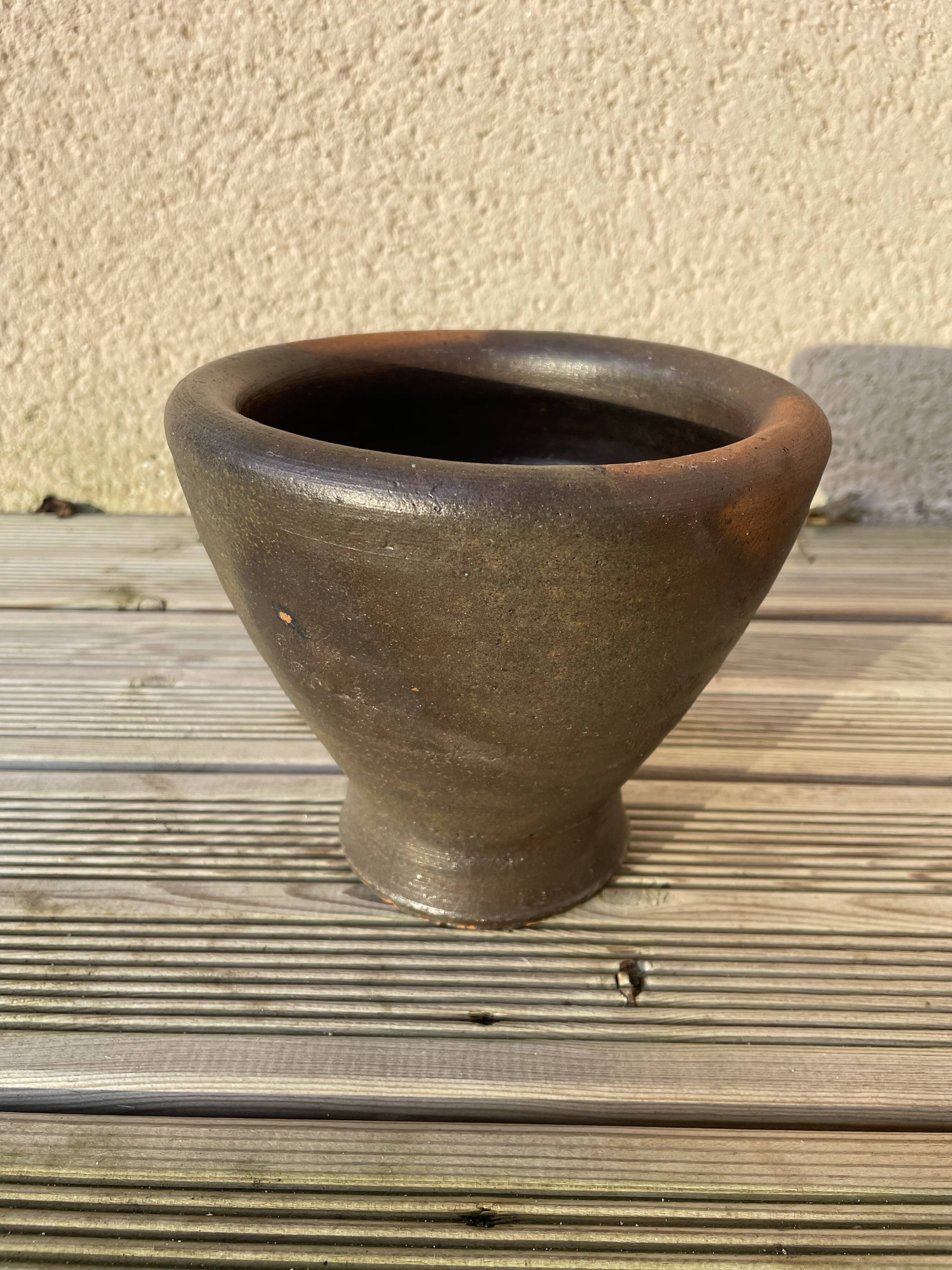 Set of 17 decorative items