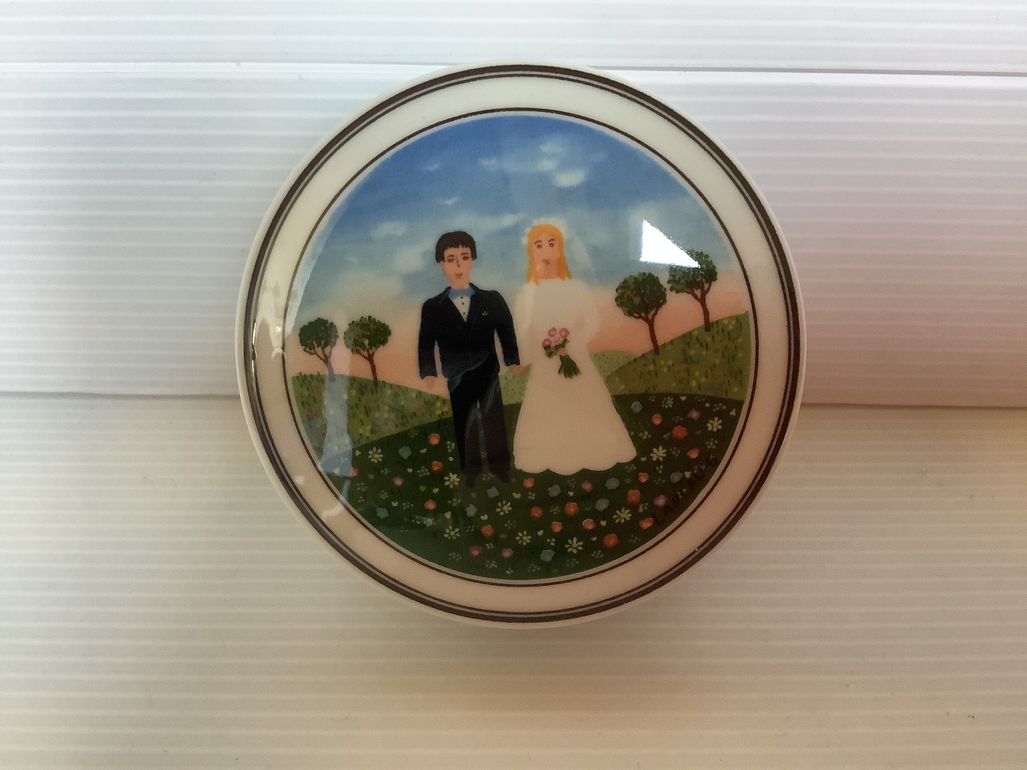 Candy box the naïf bride and groom Villeroy and Boch