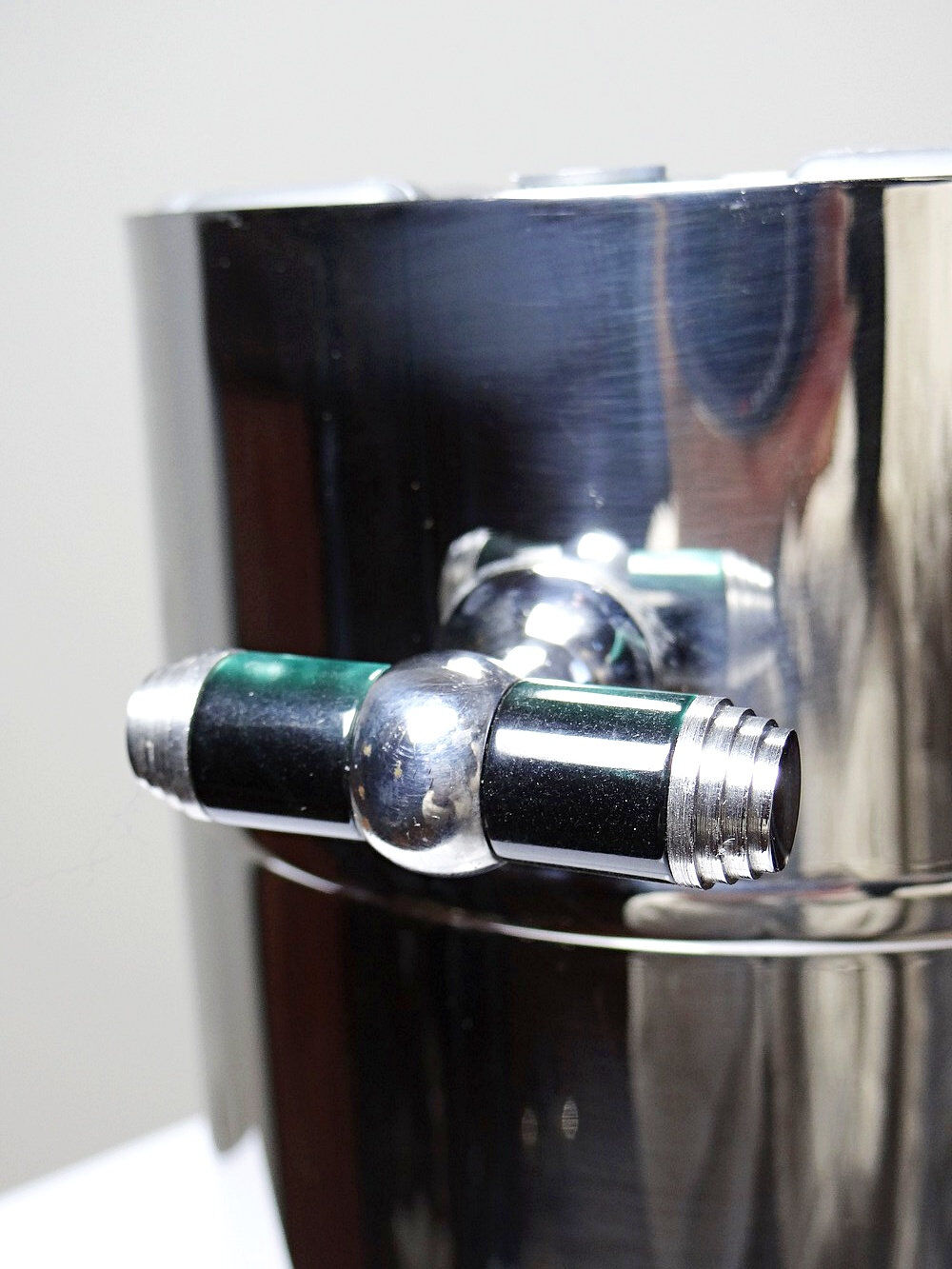 Seau à champagne orfévrerie Jean Couzon en acier inoxydable 18/10, années 80-90