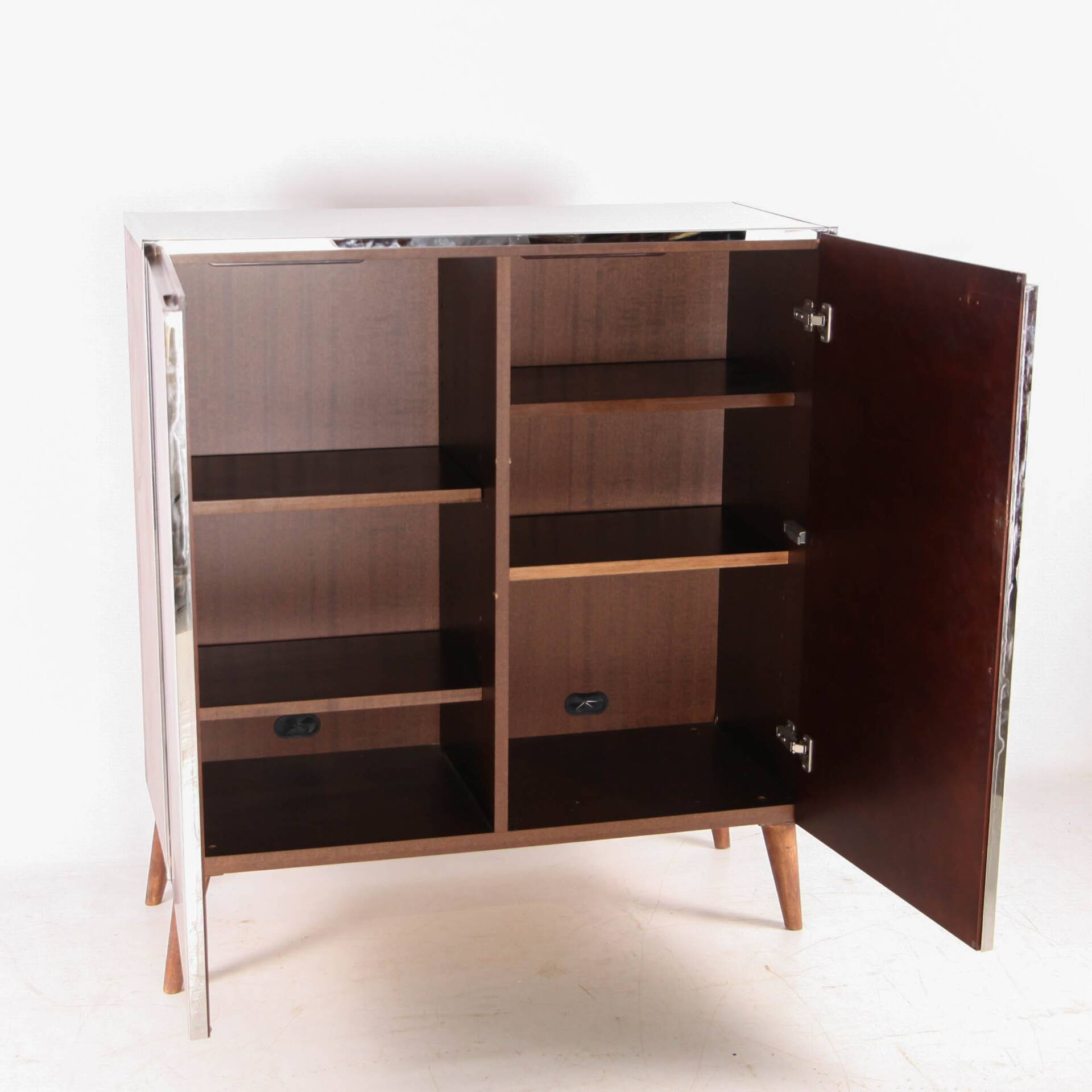 Petite armoire bois et chrome 