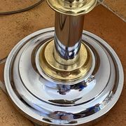 Lampadaire en métal et verre fumé