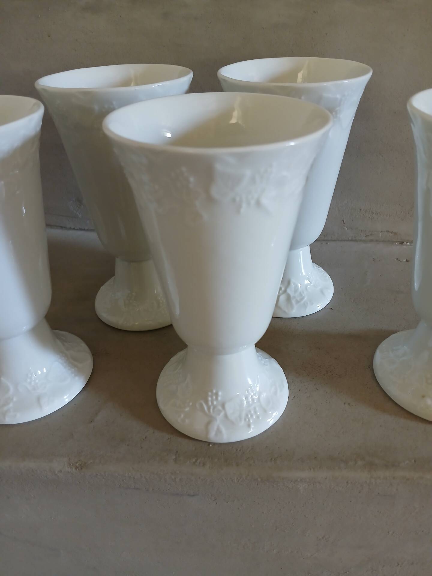 6 mazagrans/ mugs in white porcelain
