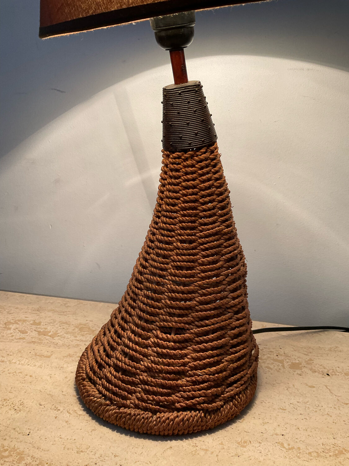 Lampe vintage en rafia