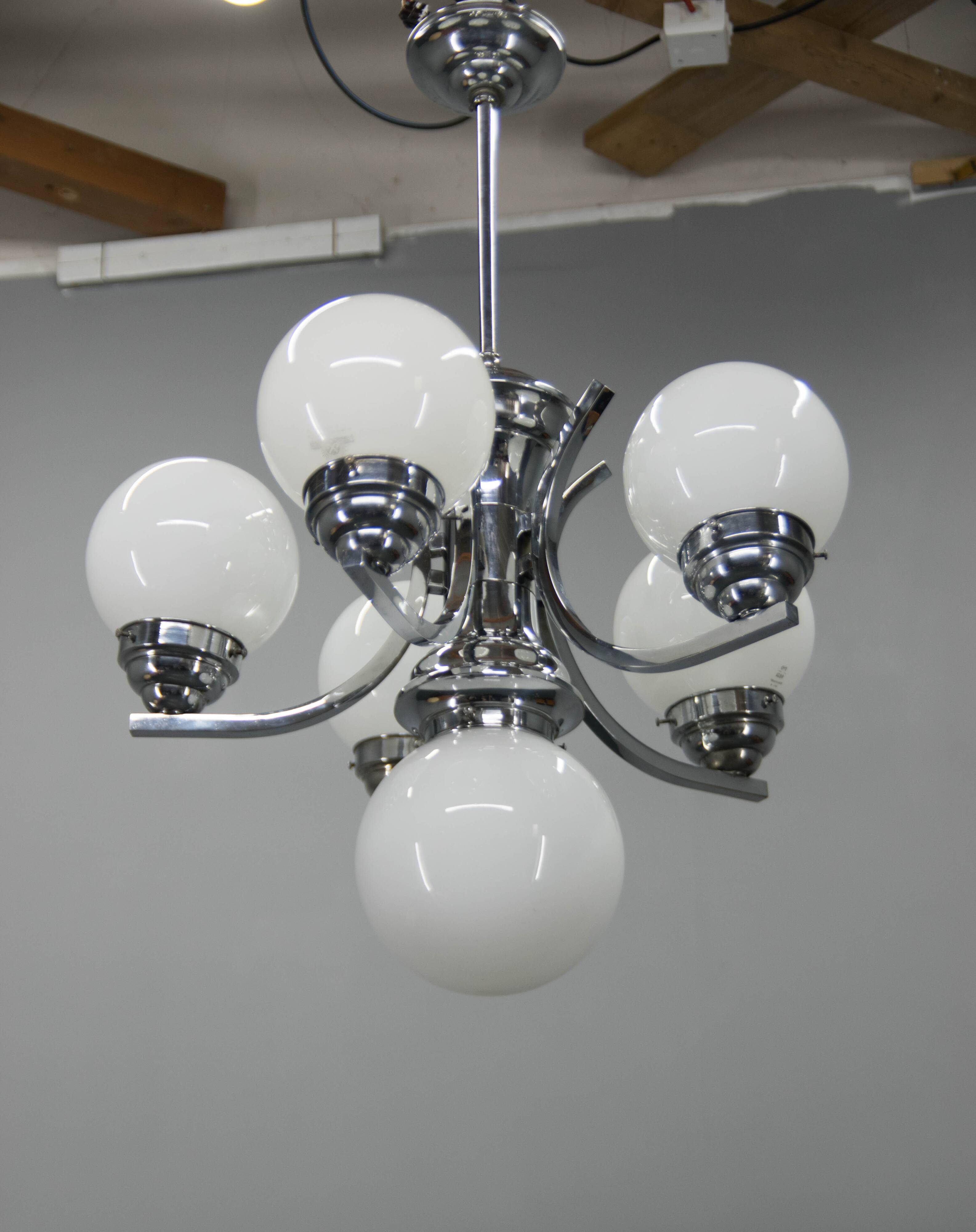 Big Art Deco 6-flamming Chrome and Glass Chandelier, 1930s