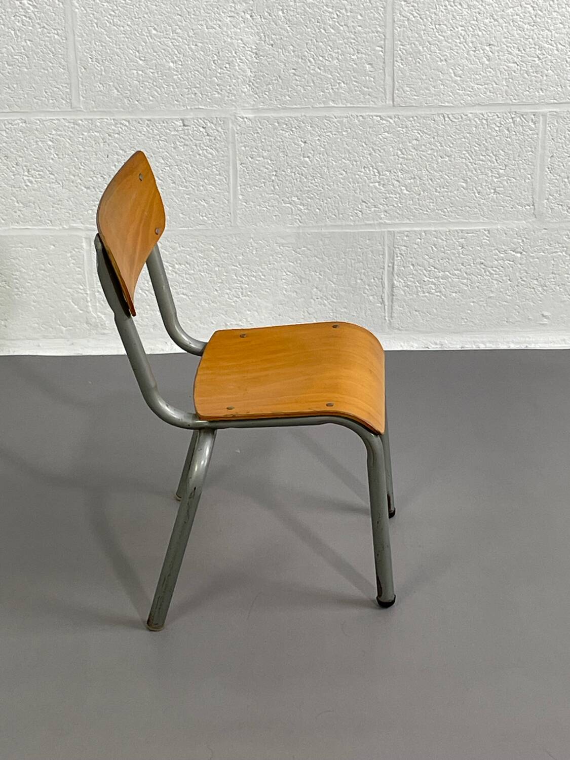 Mullca school chair
