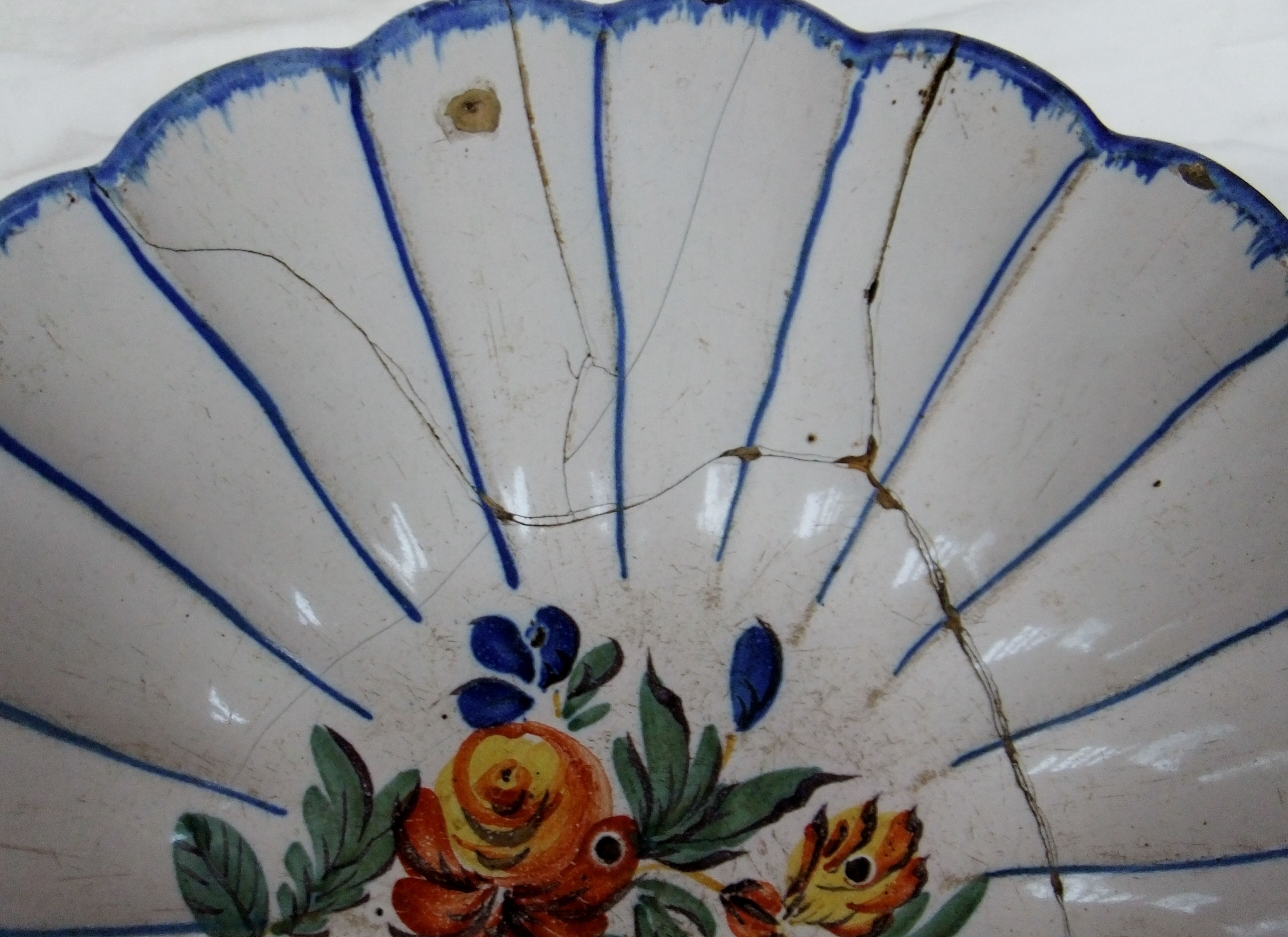 Salad bowl cut jatte XVIII century hollow flat Thiviers Auvillar