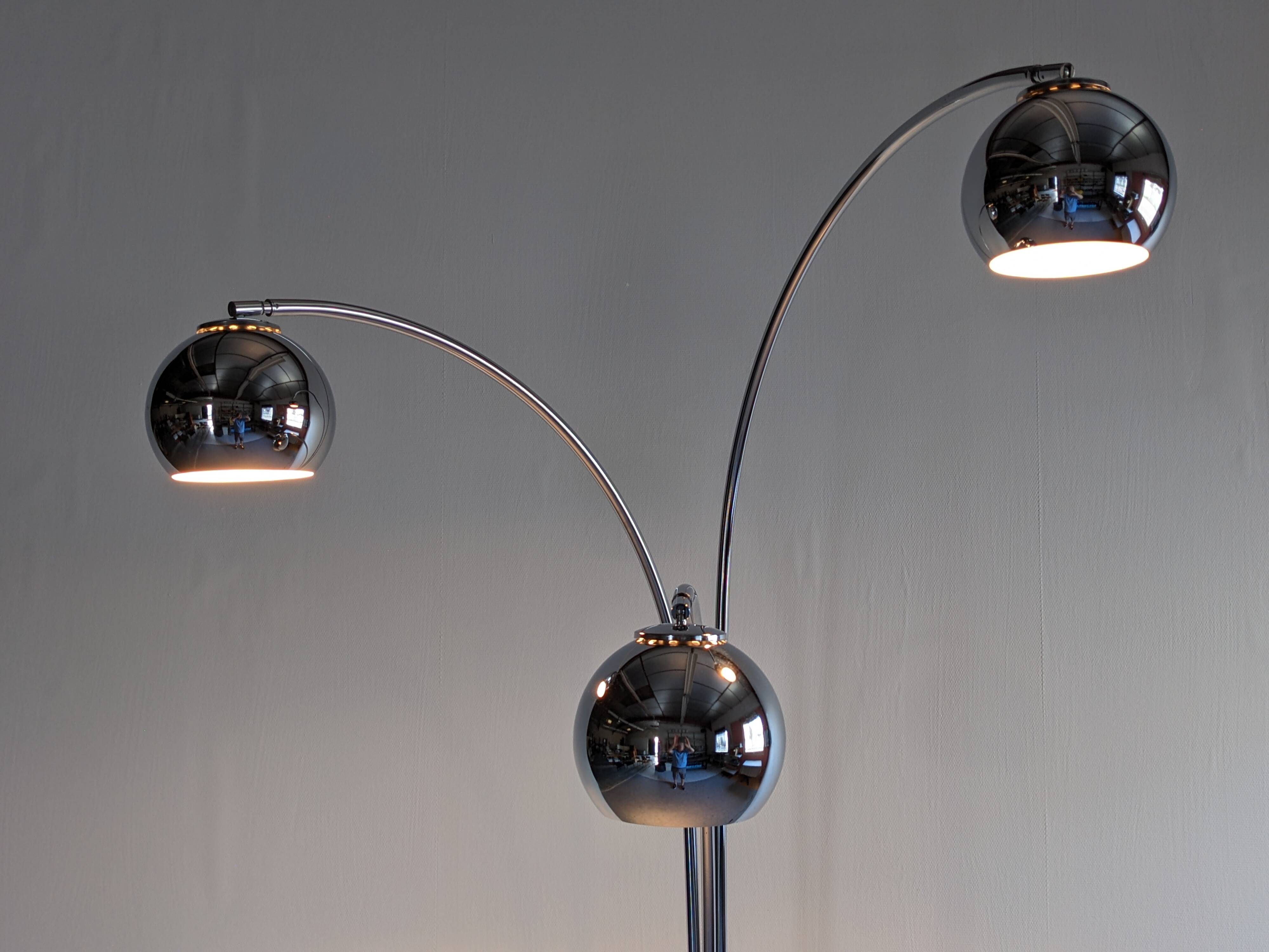 "Lily of the Valley" floor lamp by Goffredo Reggiani Space Age 60s/70s