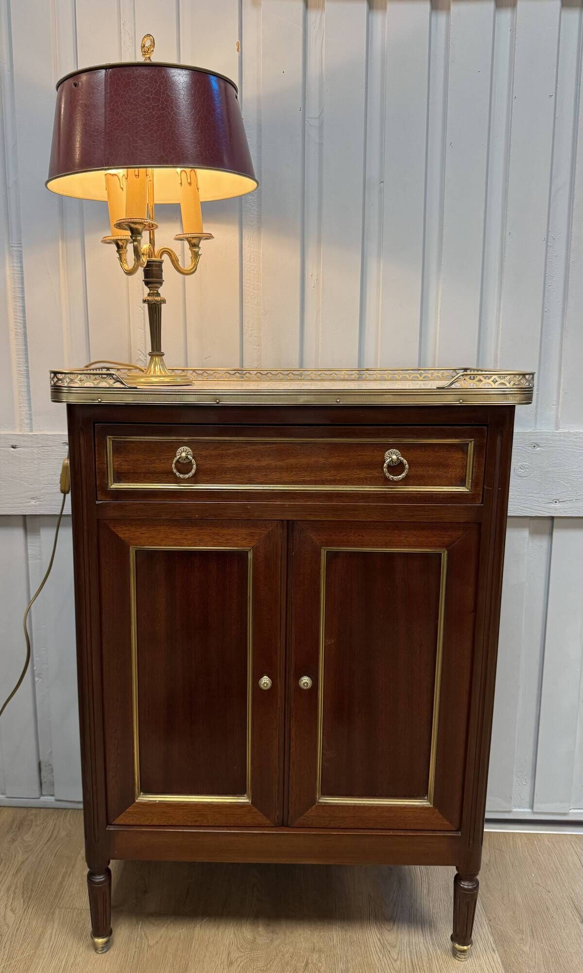 Small sideboard from the mid-century in mahogany -