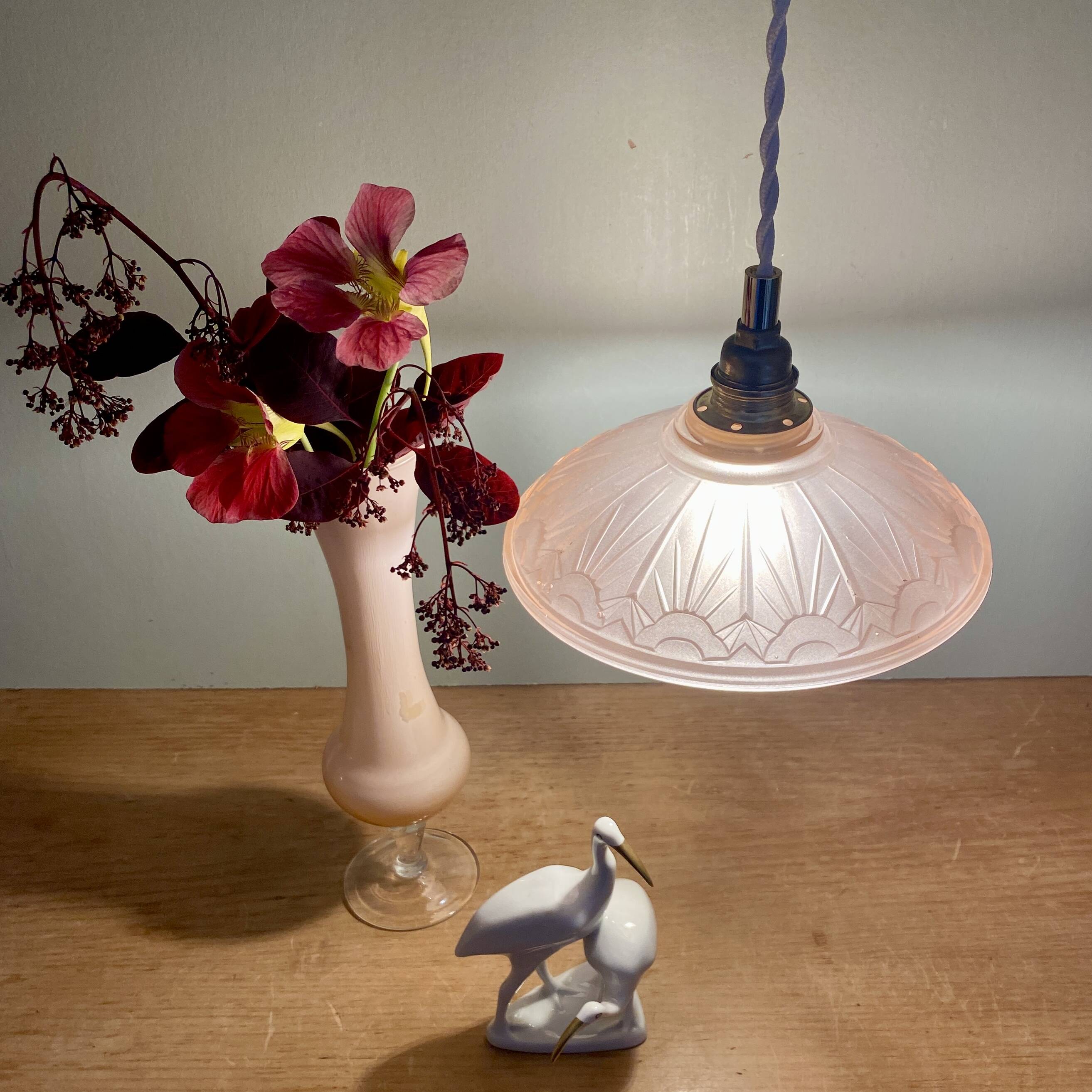 Suspension abat-jour Art Déco en verre dépoli rose