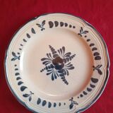 Set of 12 flat plates in pornic earthenware model "stuart"