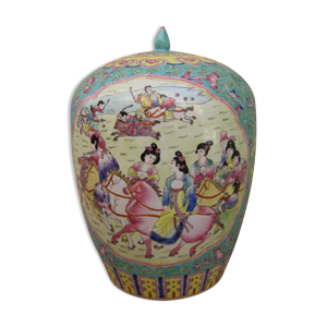 Pot couvert à émaux