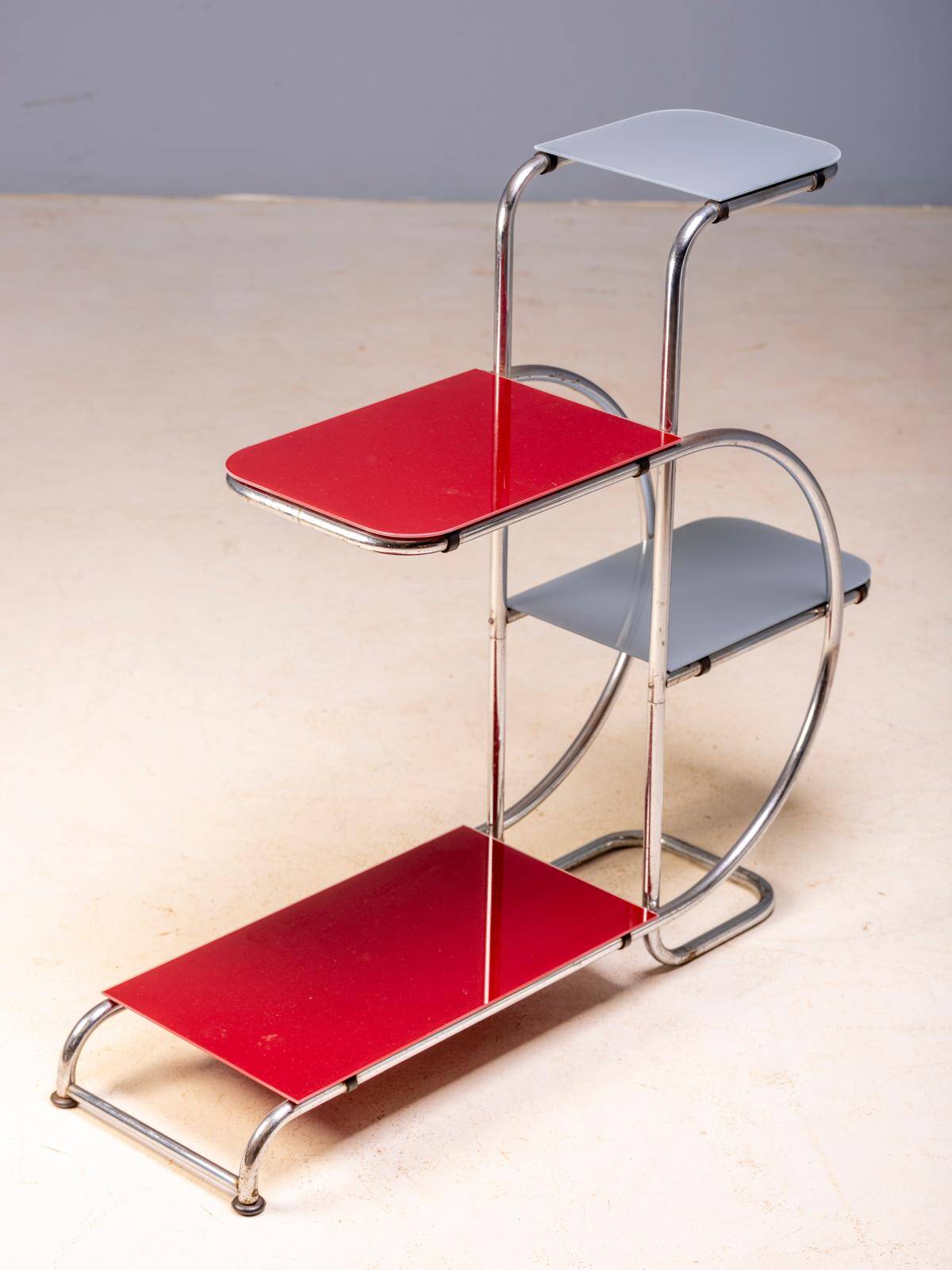 Support de plante en acier tubulaire Bauhaus par Emile Guyot, étagères en verre coloré, milieu du 20e siècle, Tchécoslovaquie, 90 × 30 × 105 cm