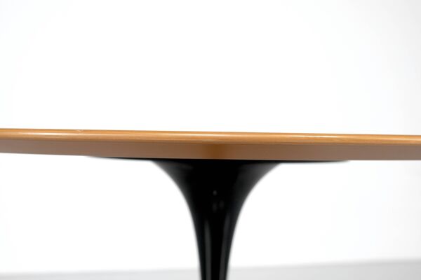 Table '' Tulip '' en bois par Eero Saarinen pour Knoll Studio, USA 1958