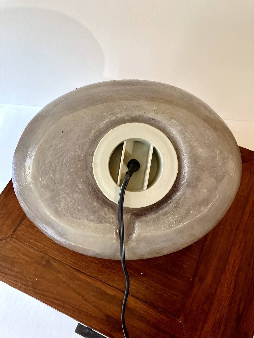 Lampe "galet" en résine