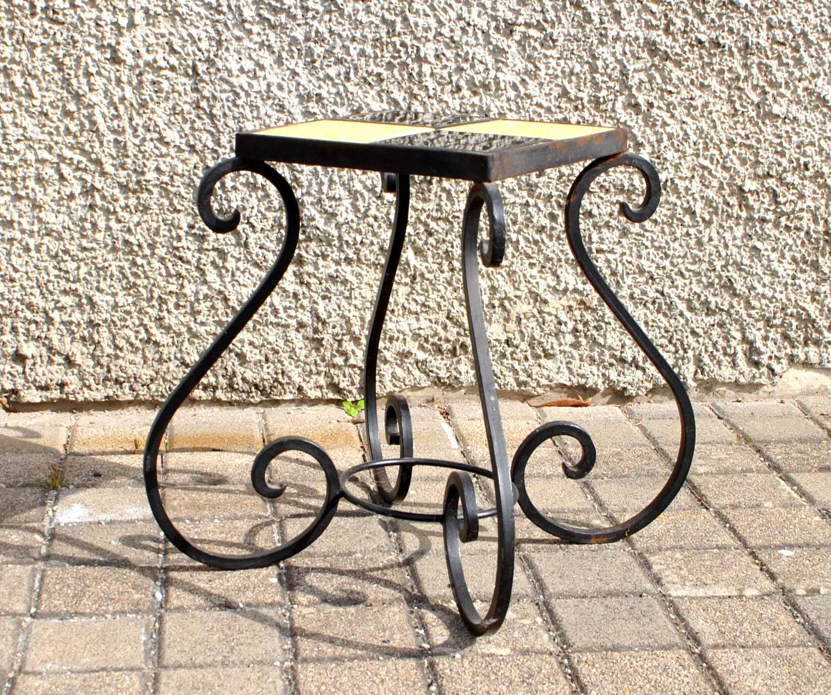 Coffee table Plant holder in wrought iron and ceramic tiles 1960-1970