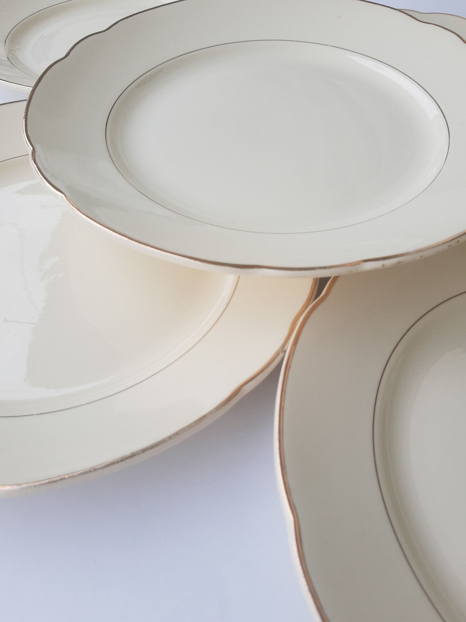 Set of 6 flat plates Villeroy and Boch ivory vintage gilding