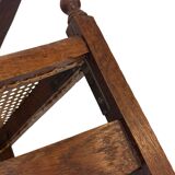 Fauteuil Art Déco en chêne tressé, design minimaliste.