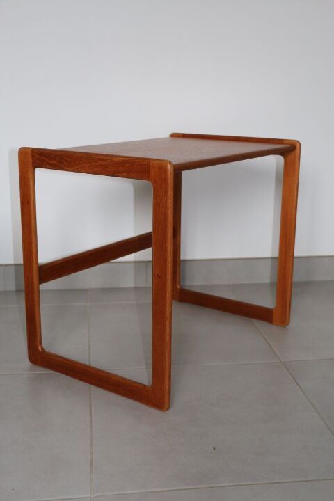 2 pull-out tables 1960