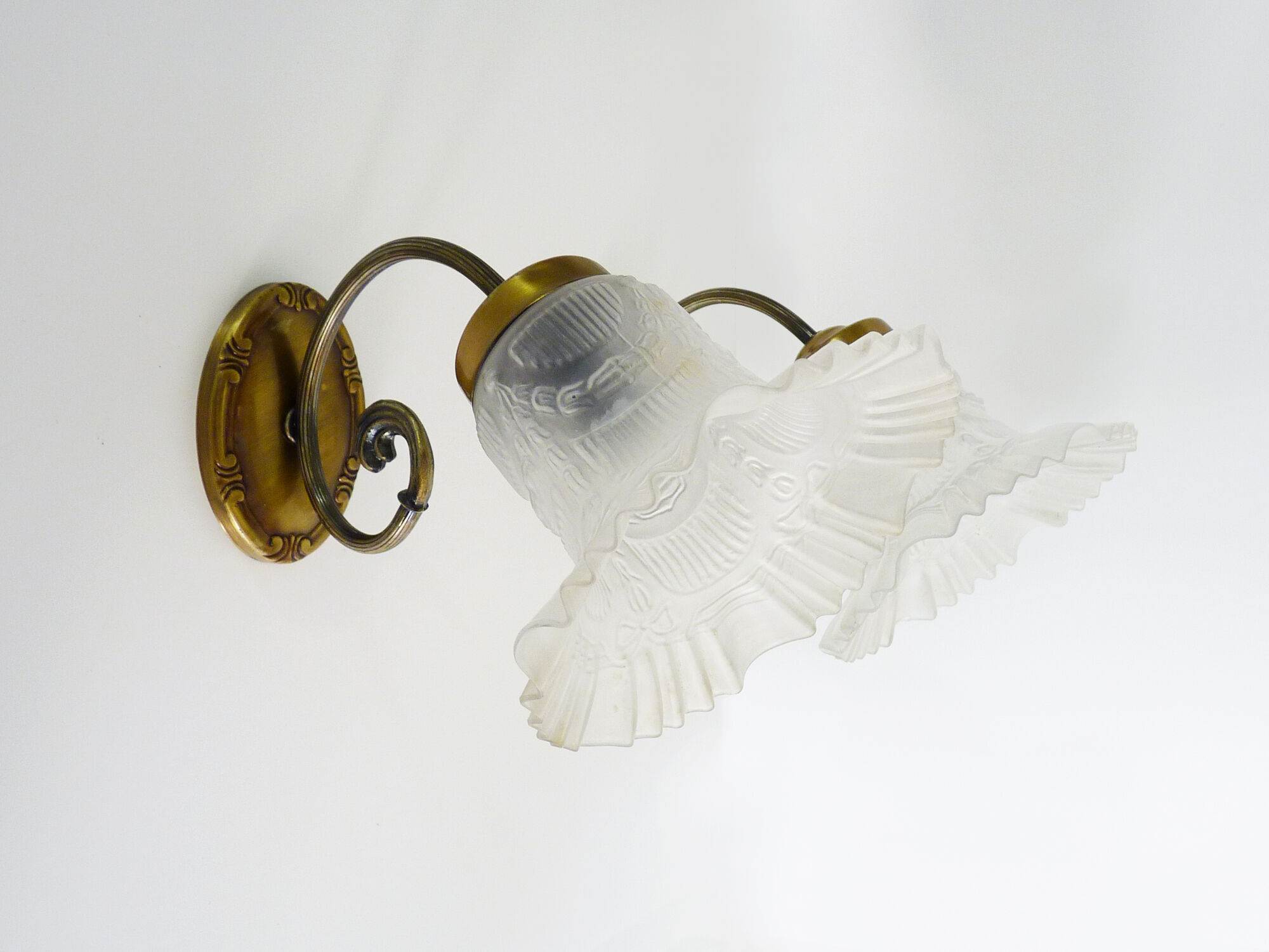 Pair of brass swan collar wall light old tulip glass. Year 60