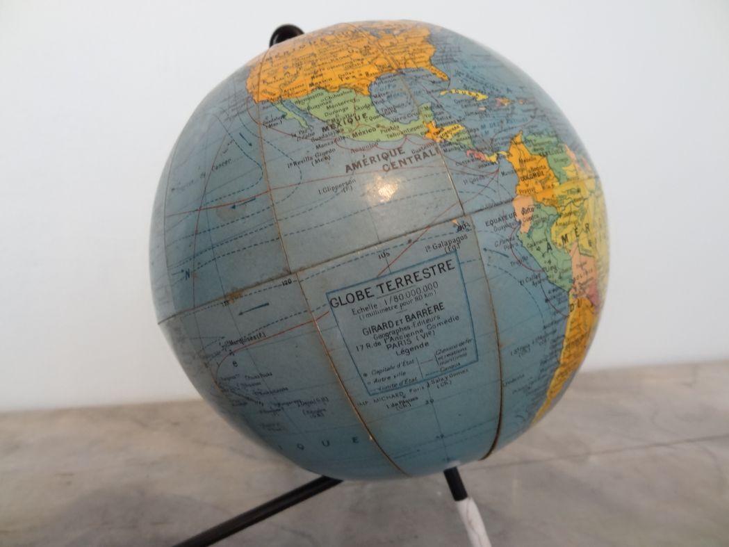 Globe terrestre vintage Girard er Barrère années 60