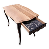 Writing table
