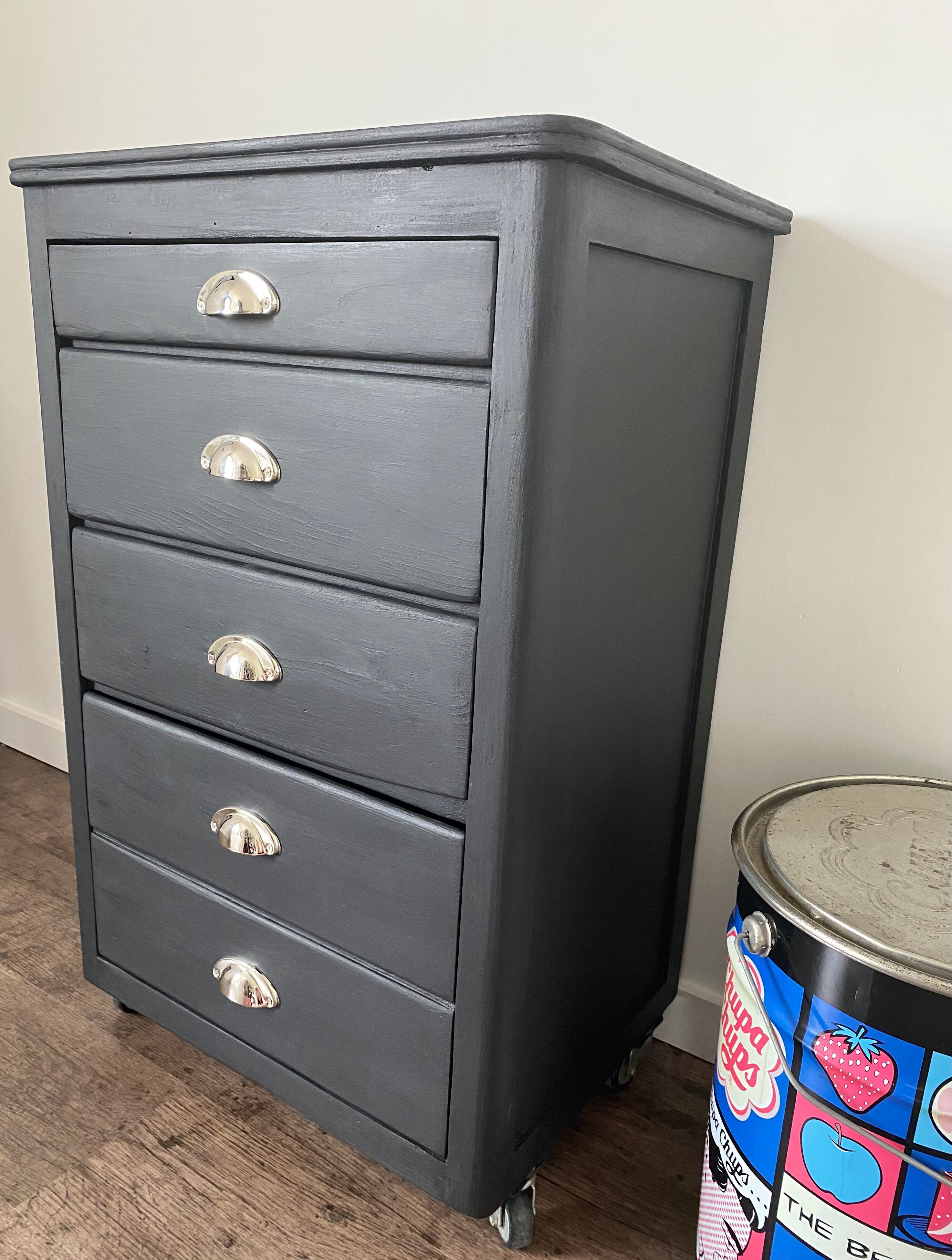 Vintage workshop maid restyled matte black
