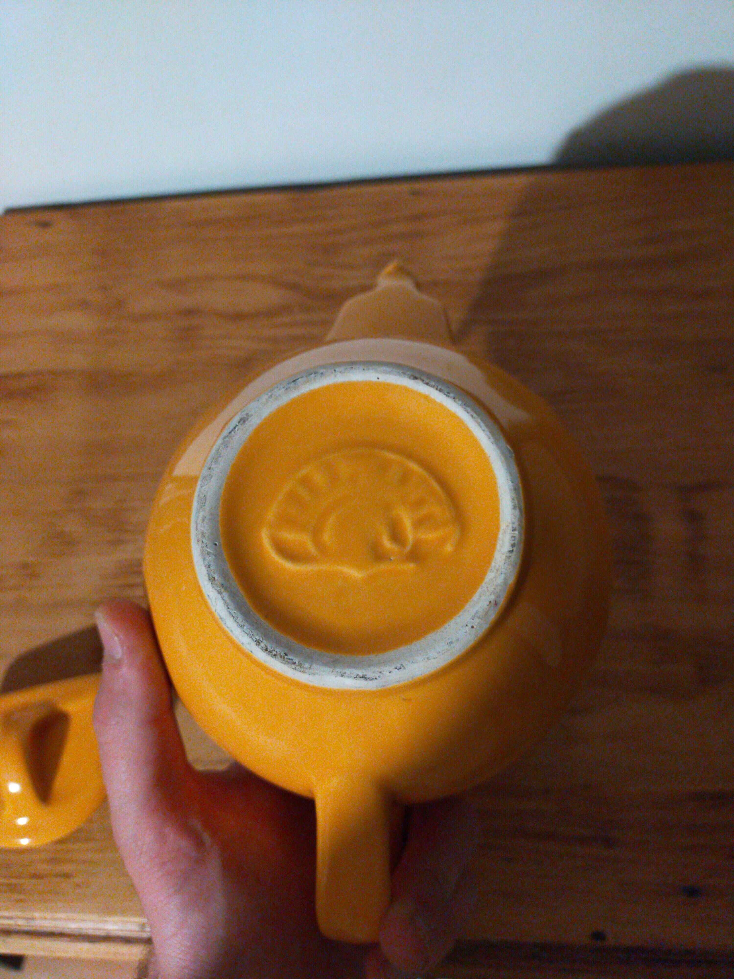 Vintage teapot Yellow elephant