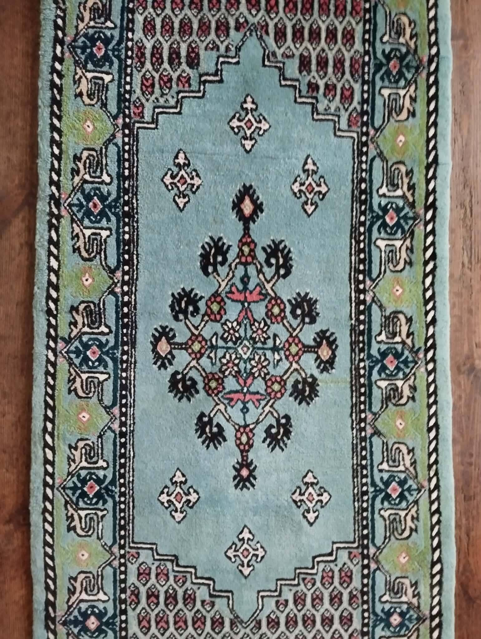 Handmade Kairouan Berber rug 163x66cm