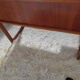 Bureau vintage des années 50 pied traineau teck