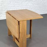 Folding and modular dining table