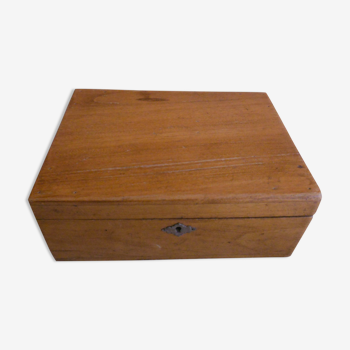 Old wooden box debut XXeme