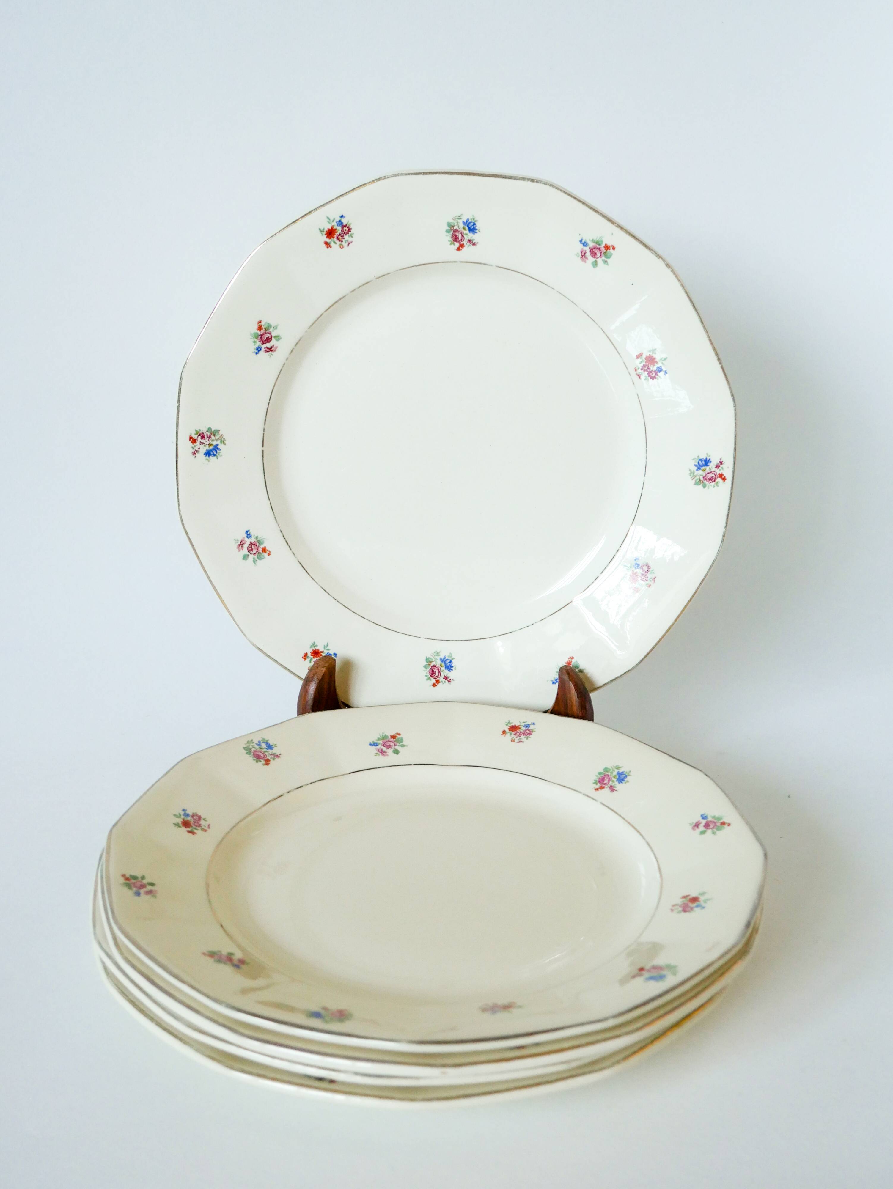 Lot of 5 Digoin Sarreguemines flat plates model small multicolored flowers 1960