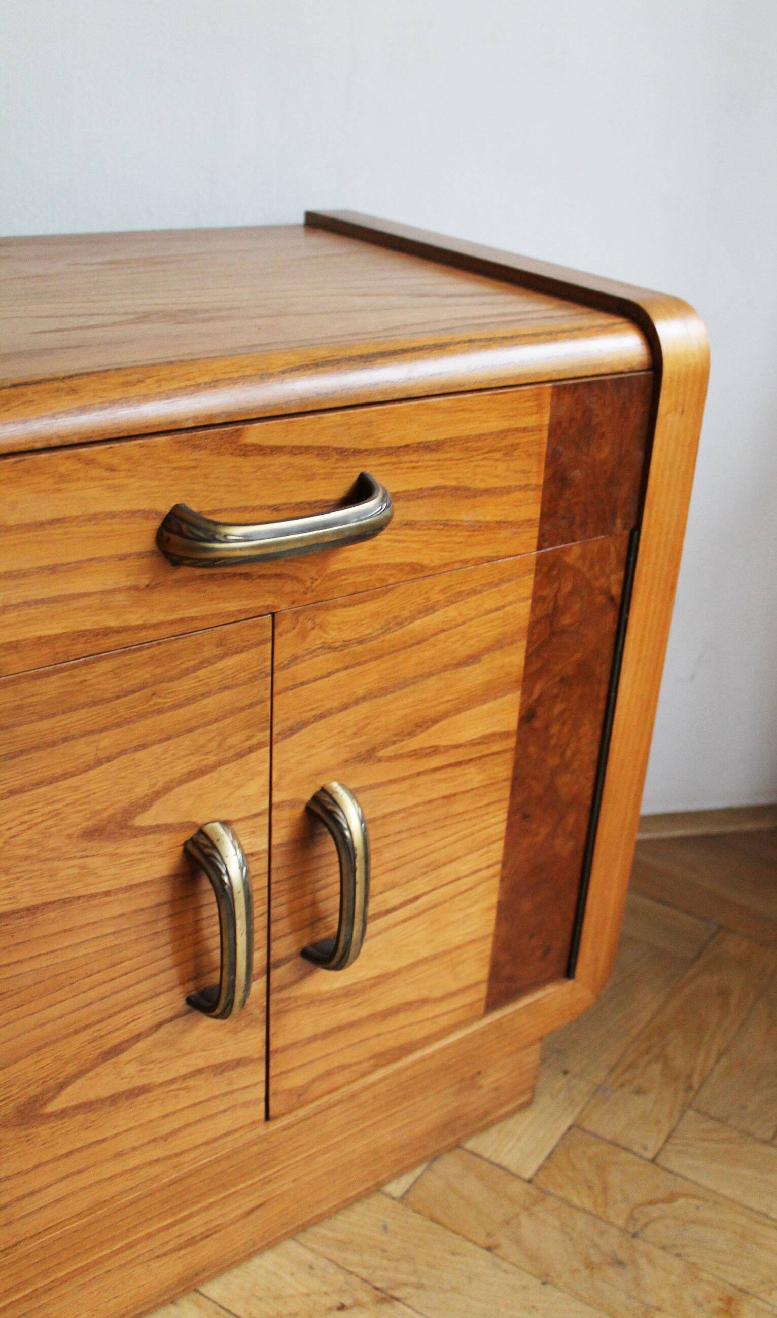 Pair of 1930s Art Deco bedside tables