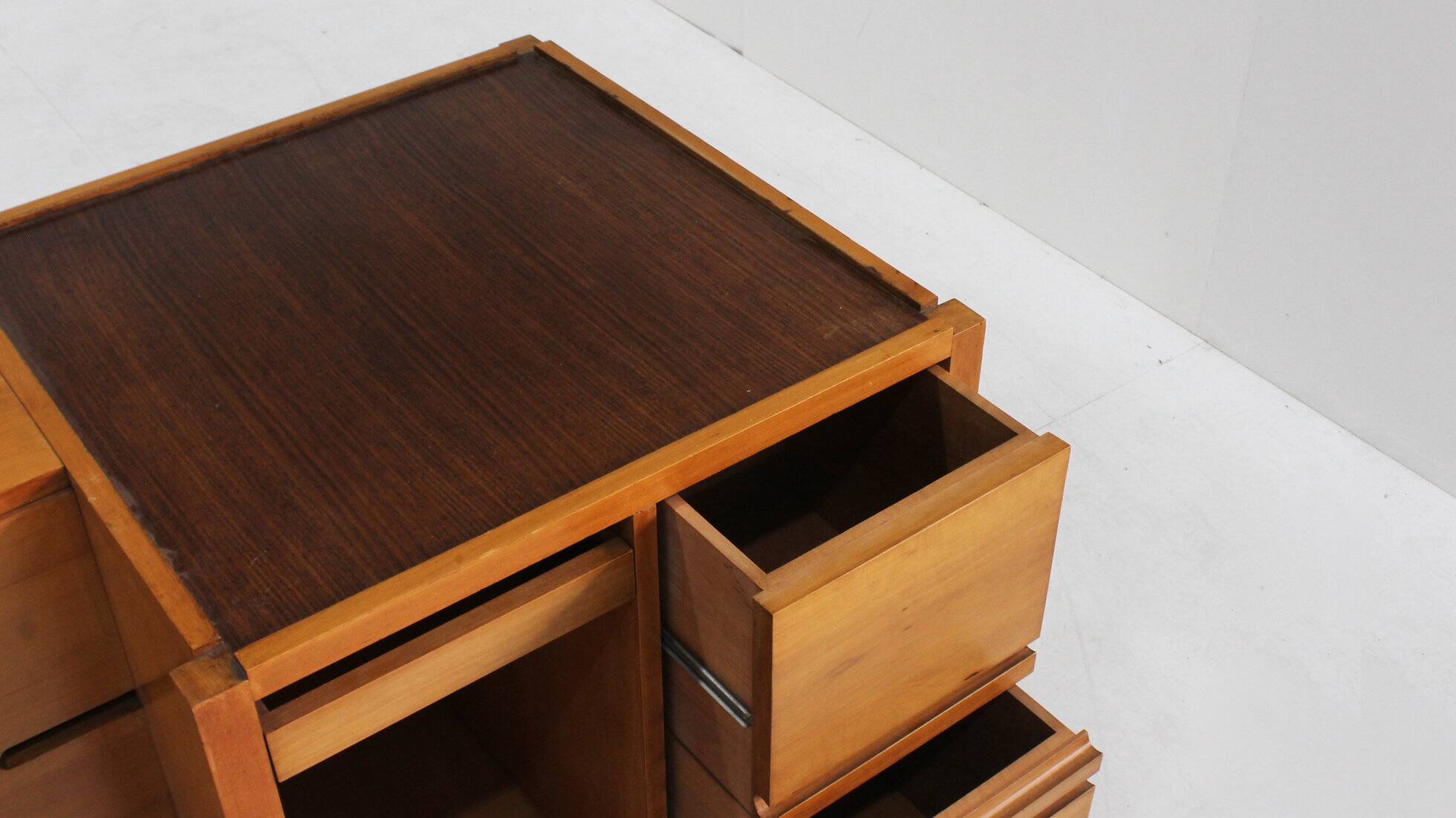 Vintage sideboard 1960s Italy attributed to Carlo Scarpa Anfodillo execution