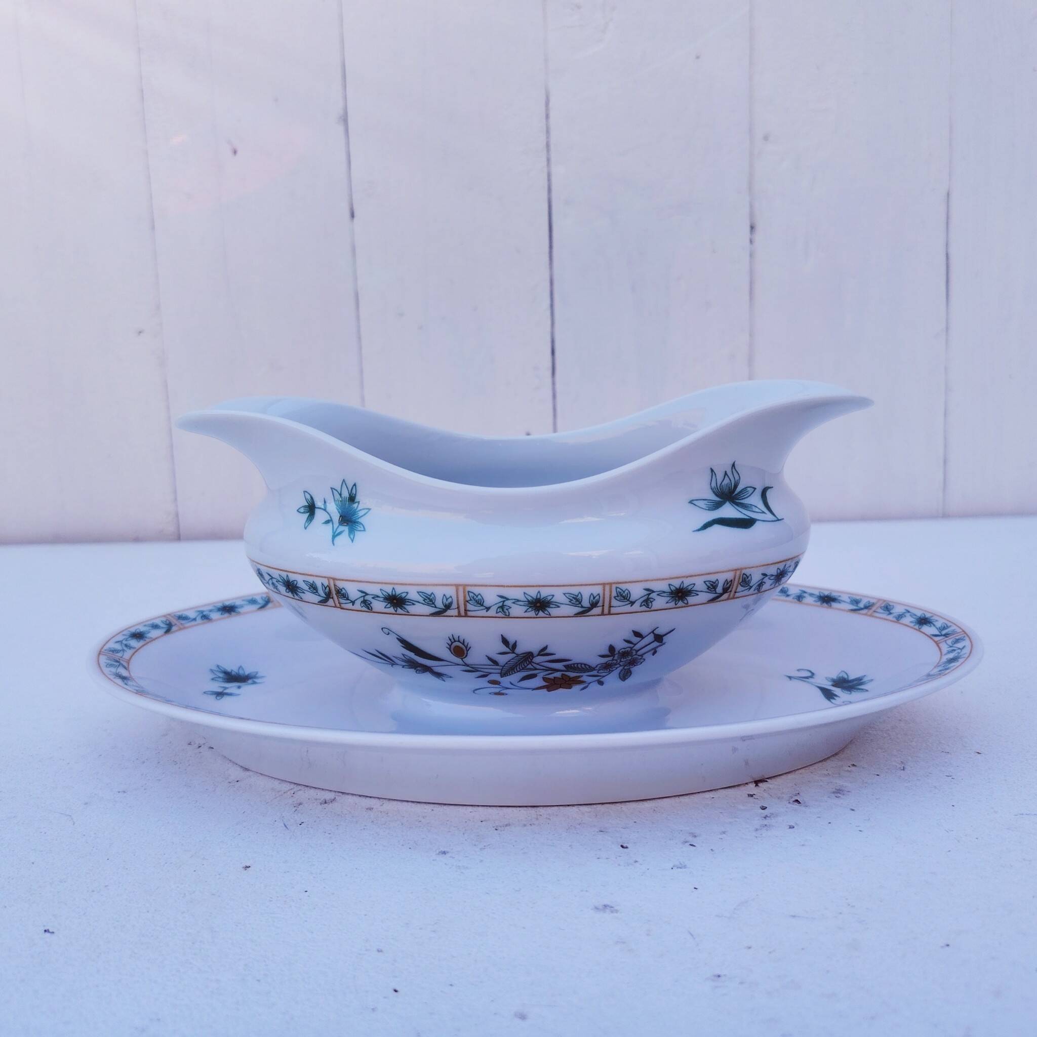 Porcelain sauce boat, Bernardaud, Limoges, Beijing