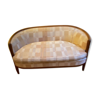 Daisy Simon Bench