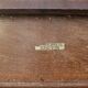 Grand Bureau Américain toutes faces Sculpté "Leopold Desk Co." – Circa 1920