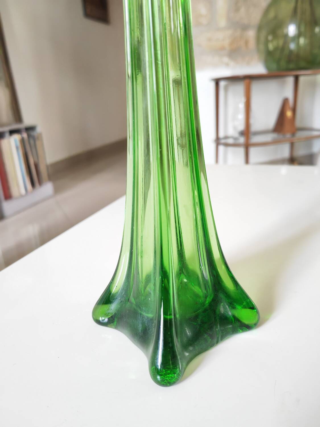 Green soliflore vase