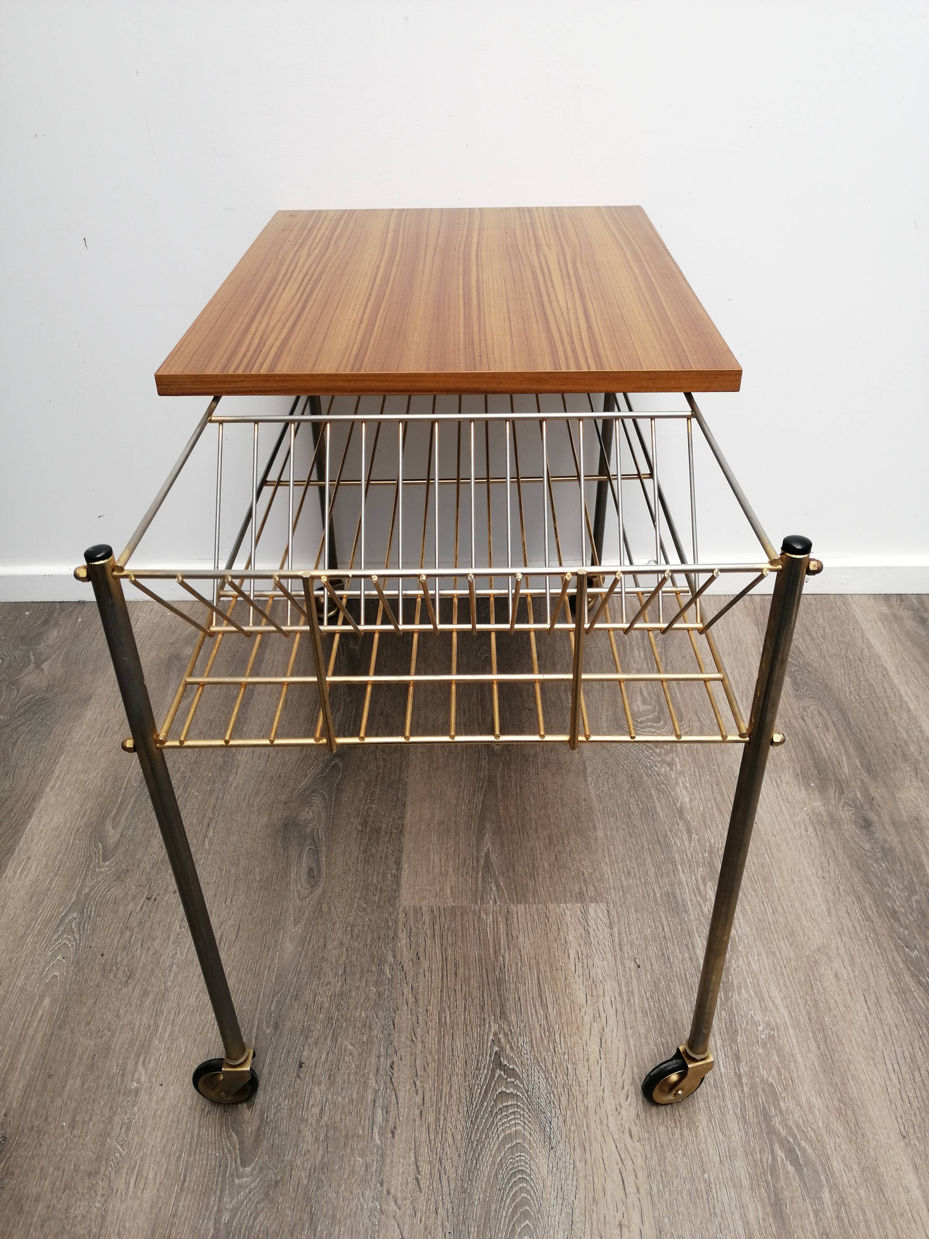 Desserte range vinyls