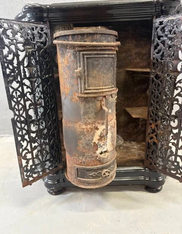 Antique decorative fireplace insert ornate cast iron black 1900s French style
