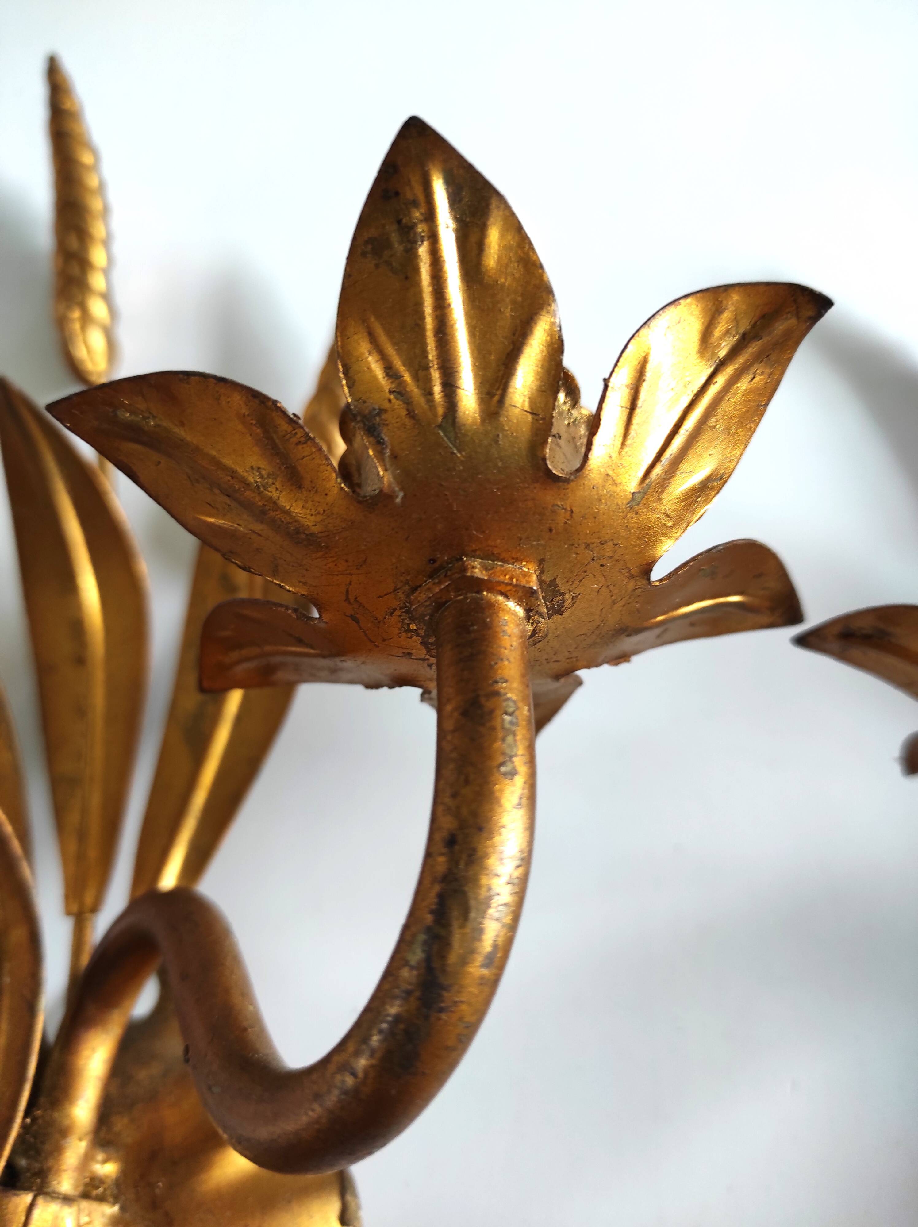 Pair of wall lights with ears of wheat decor