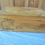 Wooden Crate Starch with cat Hoffmann
