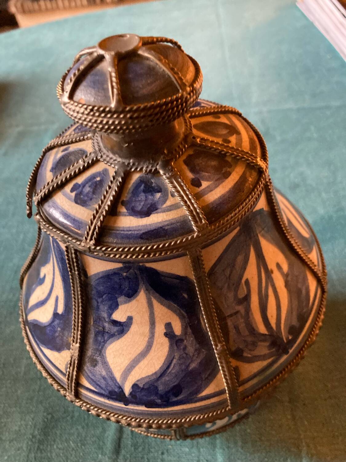 Blue and white sandstone candy box