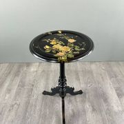 Victorian Style Tilting Top Pedestal Table, 19th Century