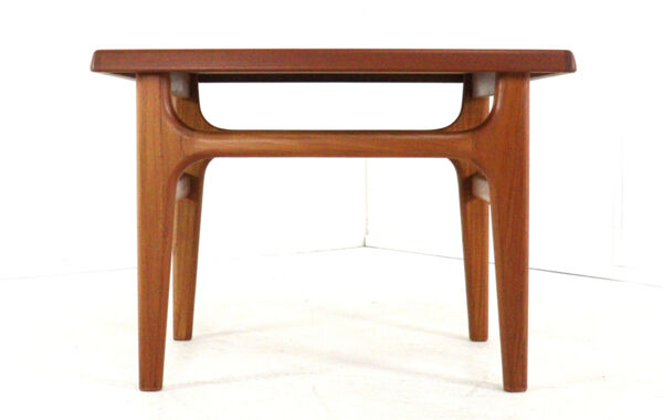 Table basse / table d'appoint 'Tuse' de Niels Bach, vintage danois