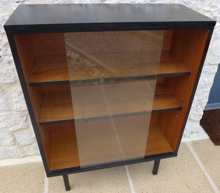 Storage unit, display cabinet with sliding glass doors, metal base
