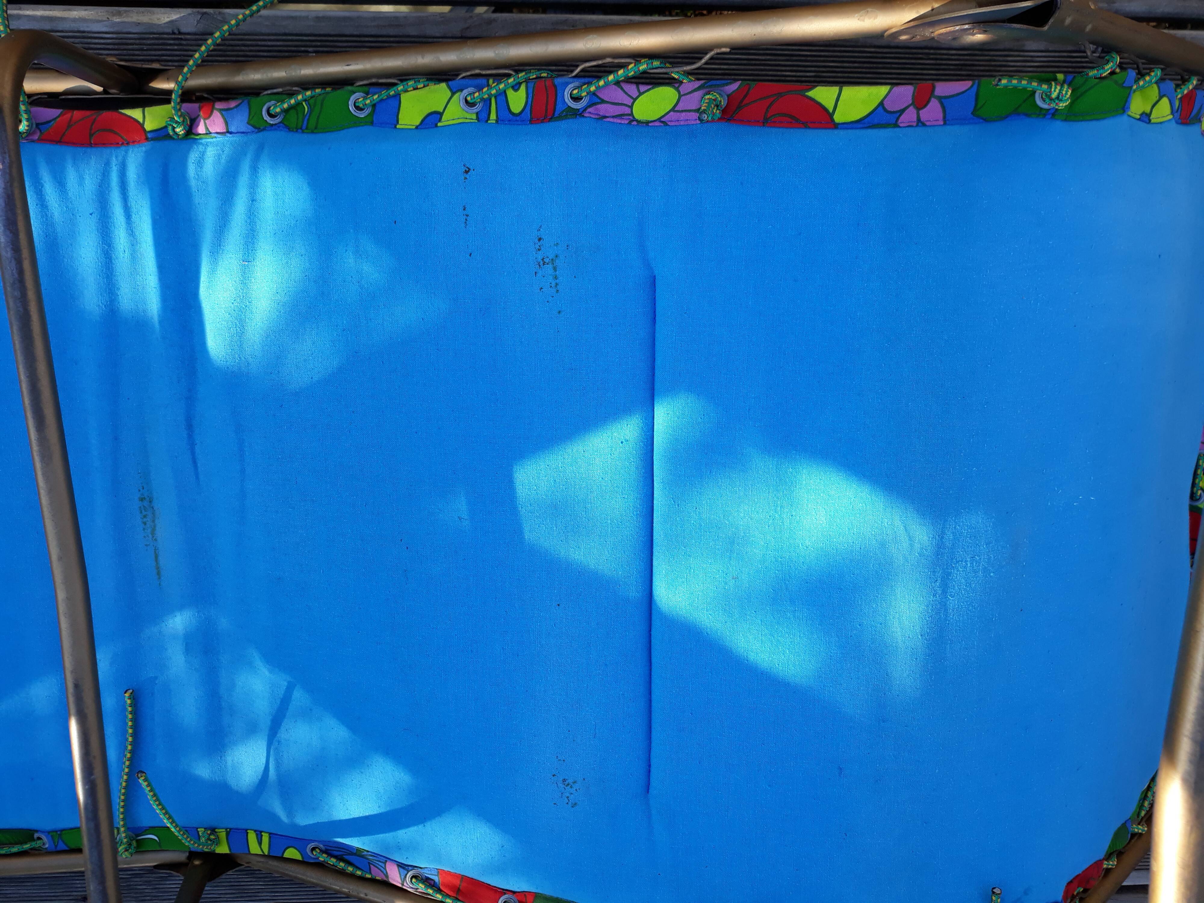 Sunbathing deckchair camp bed La Hutte