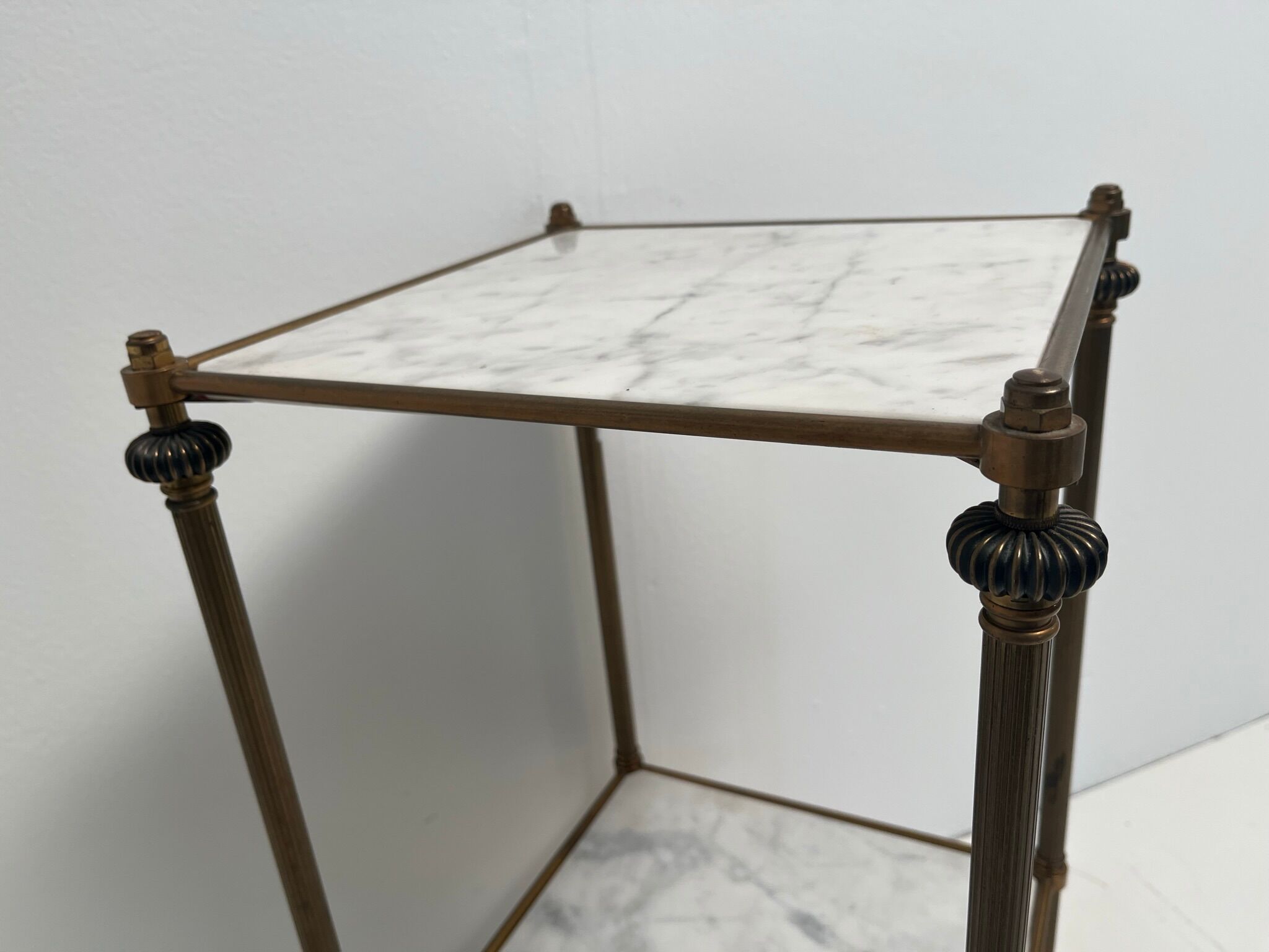 Vintage side table in white marble and brass year 60